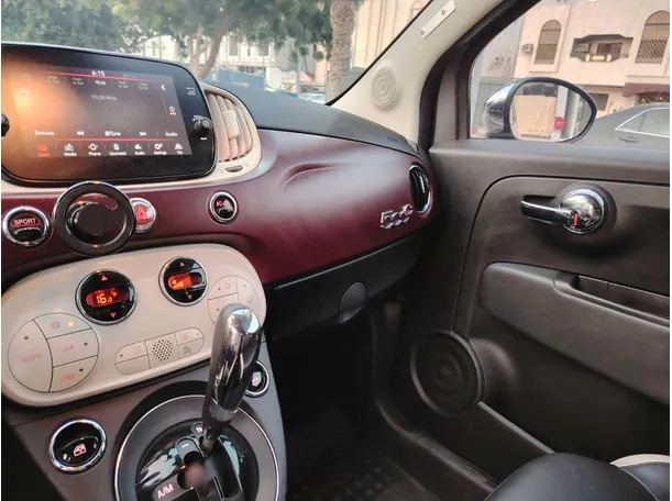 Car image 28
