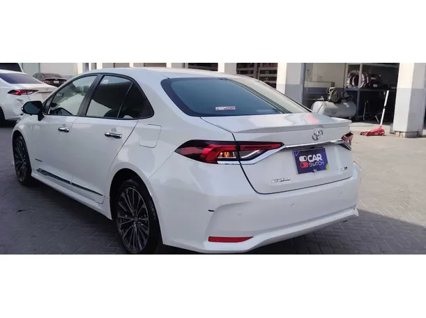 Car image 7