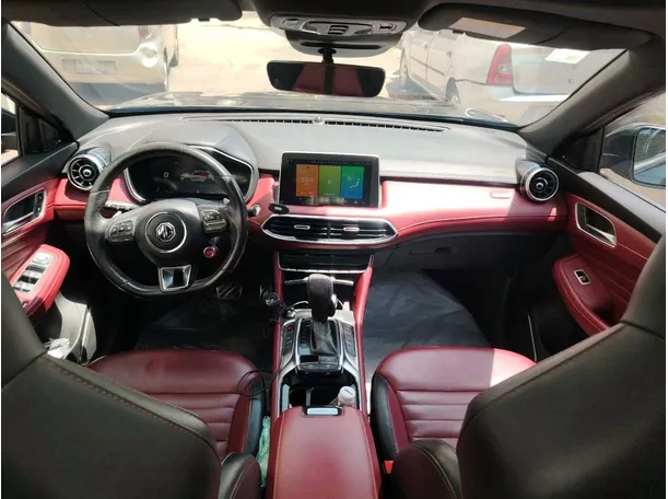 Car image 17