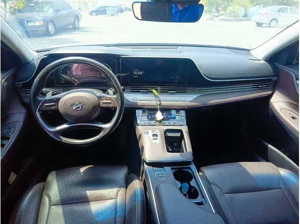 Car image 20