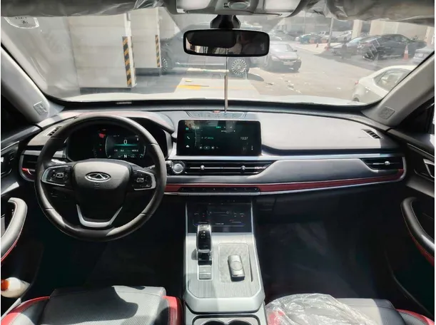 Car image 17