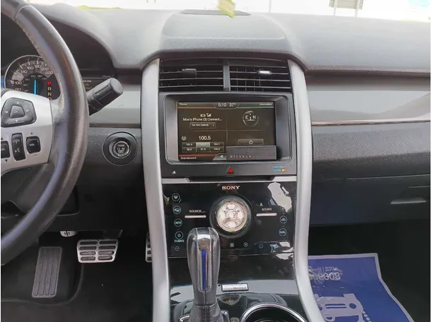 Car image 16