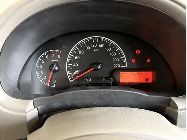 Car image 10