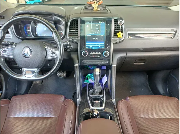 Car image 18