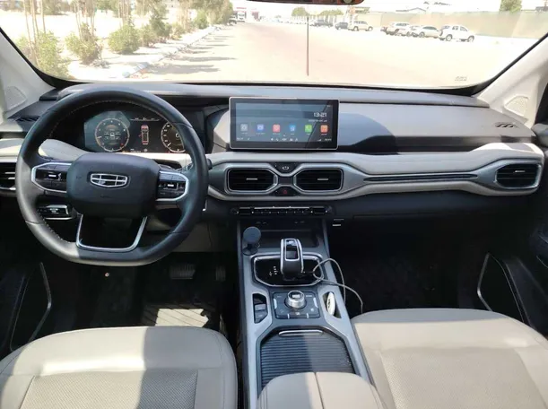 Car image 26