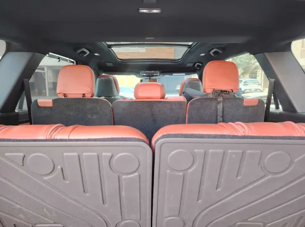 Car image 31