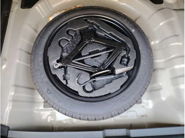 Car image 33