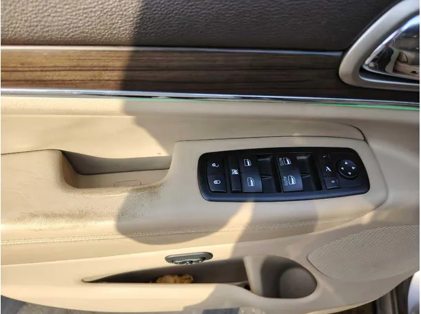 Car image 45
