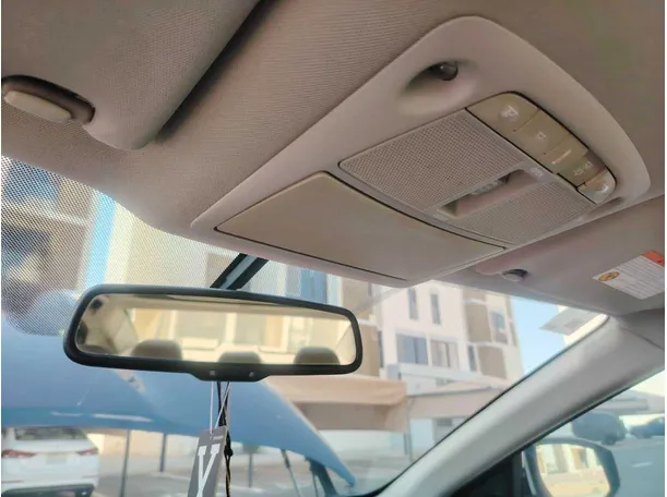 Car image 34