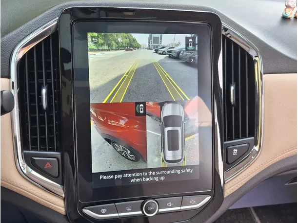 Car image 16