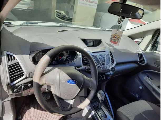 Car image 11