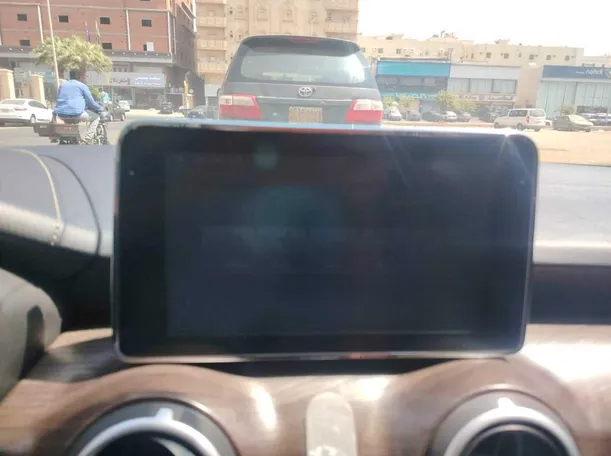 Car image 32