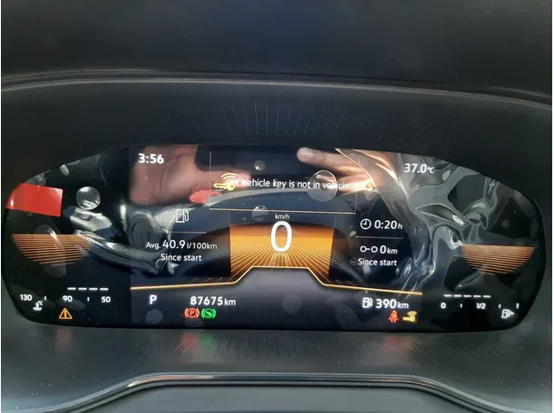 Car image 18