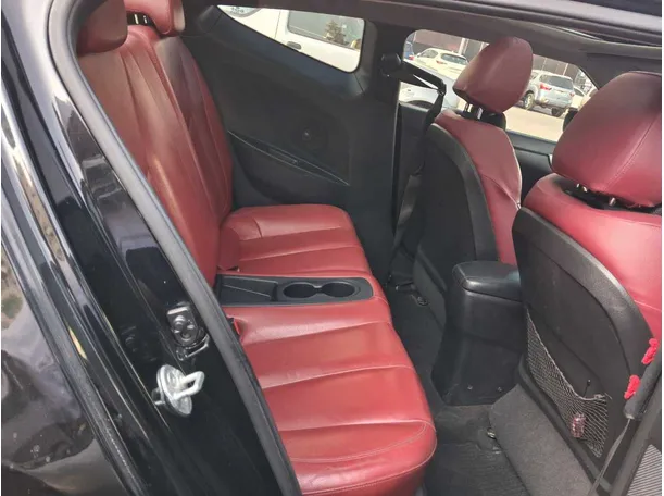 Car image 10