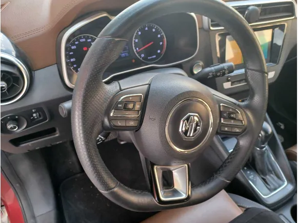 Car image 18