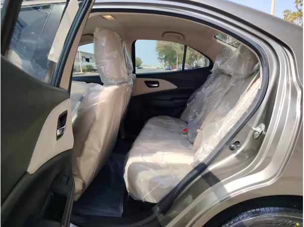 Car image 15