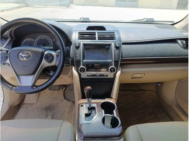 Car image 15