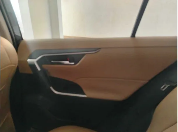 Car image 29