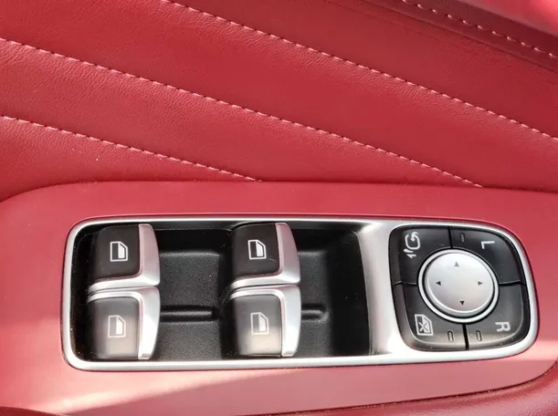 Car image 31