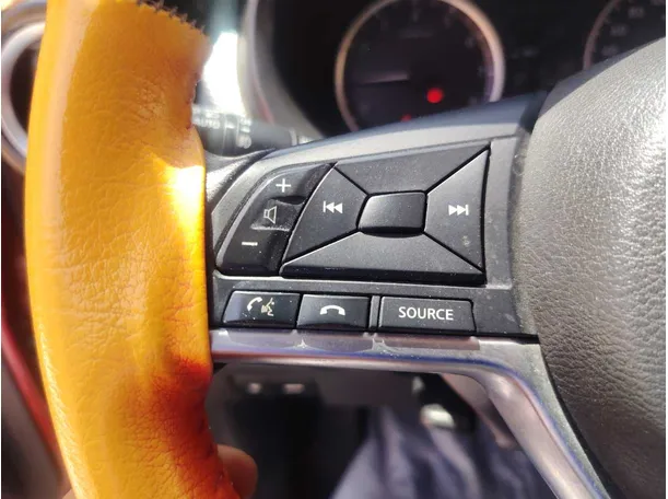 Car image 30