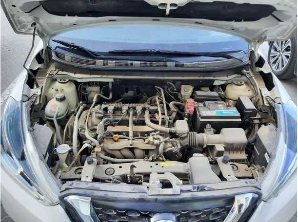 Car image 19