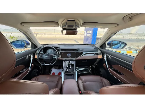 Car image 16