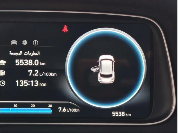 Car image 19