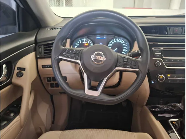 Car image 17