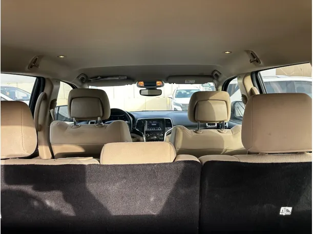 Car image 25