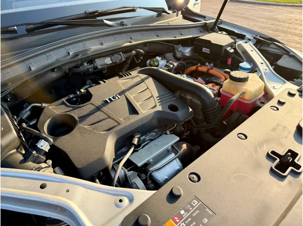 Car image 8