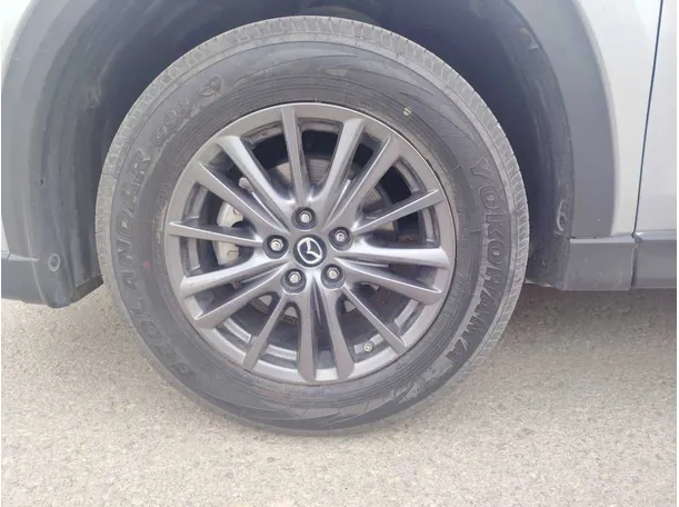 Car image 10