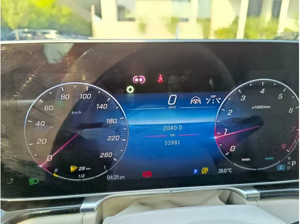 Car image 28