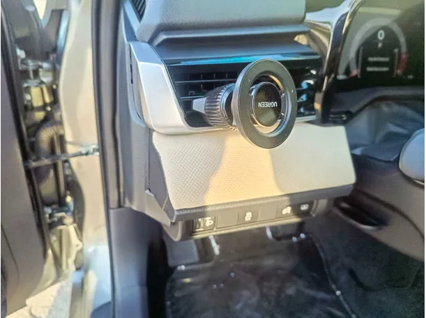 Car image 39