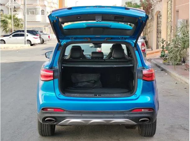 Car image 26