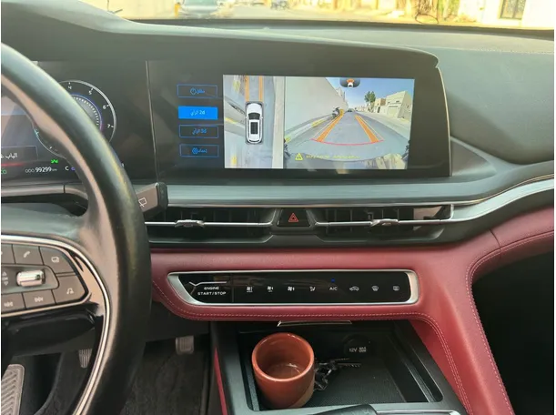 Car image 18
