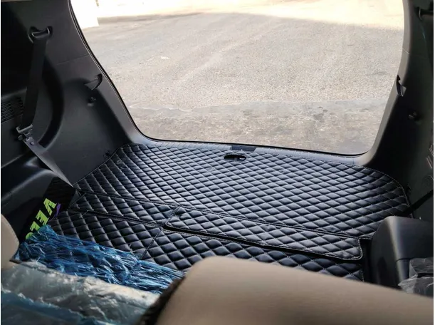 Car image 34