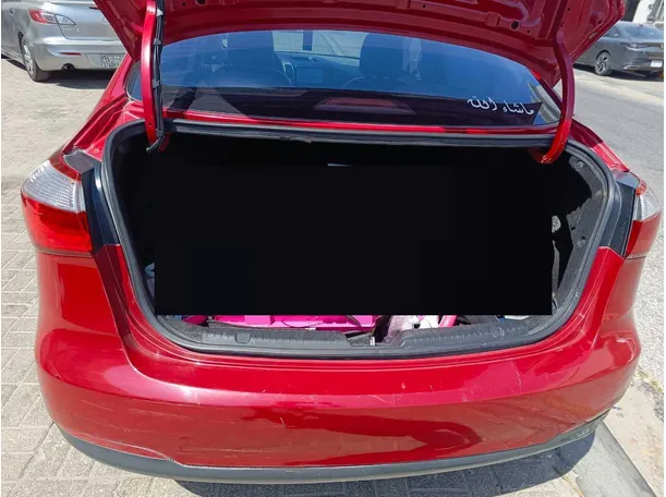Car image 24