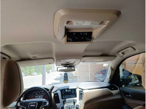 Car image 21