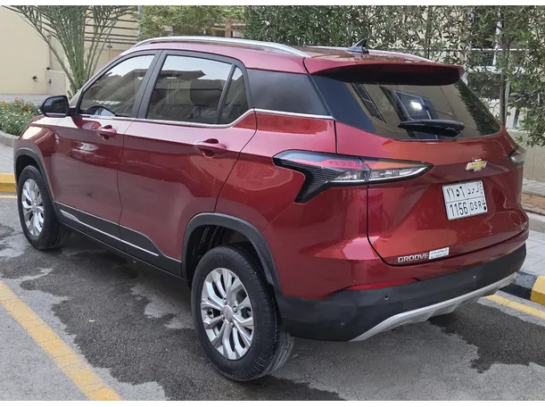 Car image 4