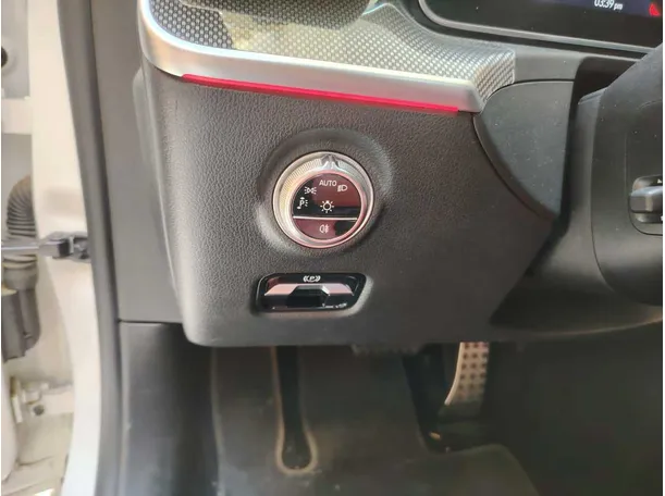 Car image 42