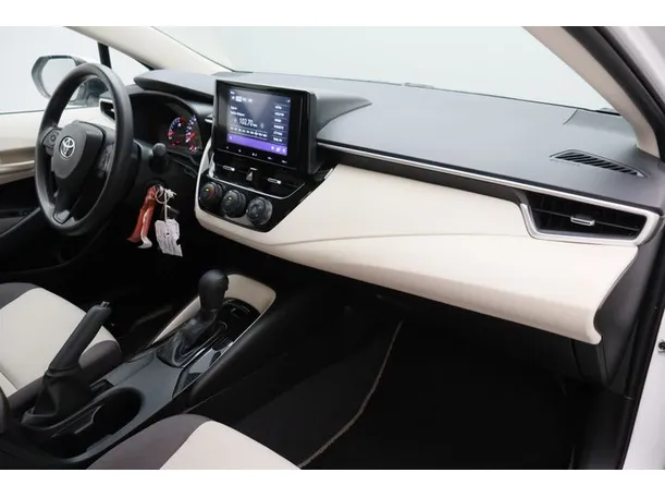 Car image 10
