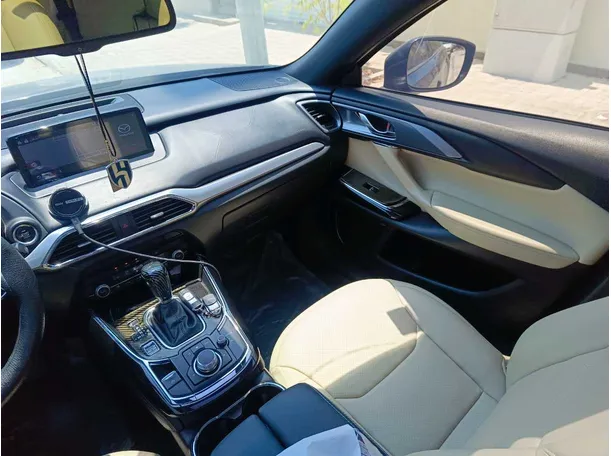 Car image 21