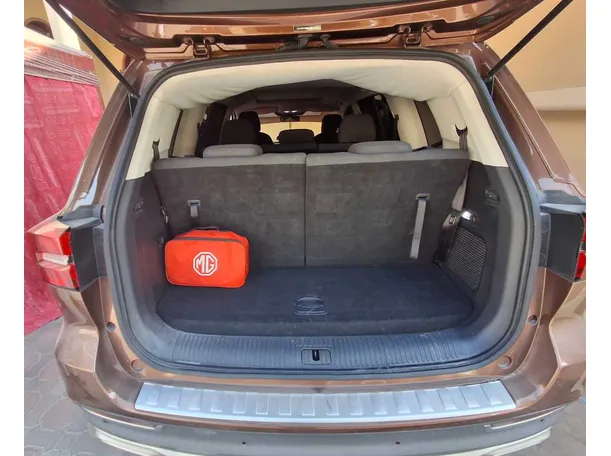 Car image 20