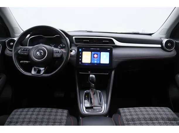 Car image 14