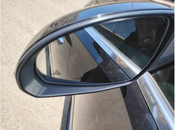 Car image 28
