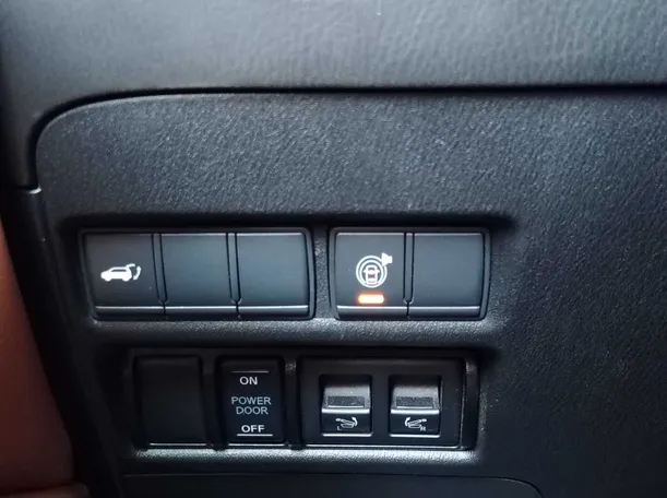 Car image 35