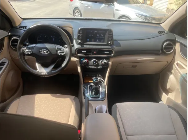 Car image 17