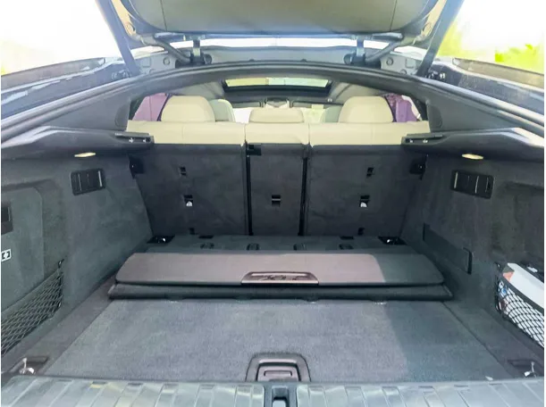 Car image 35