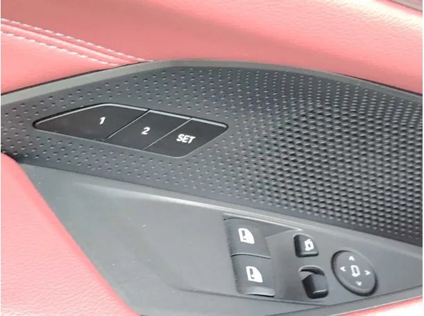 Car image 29