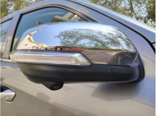 Car image 32